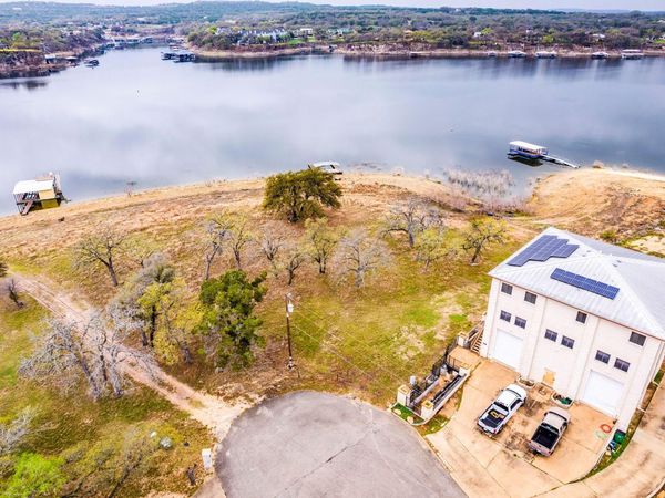 1202 Dusk CT , Lago Vista, TX 78645