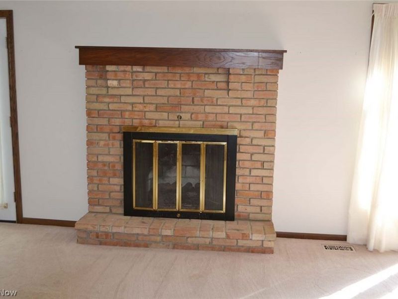 6566 Hythe Street NW, Canton, OH 44708 Photo 11