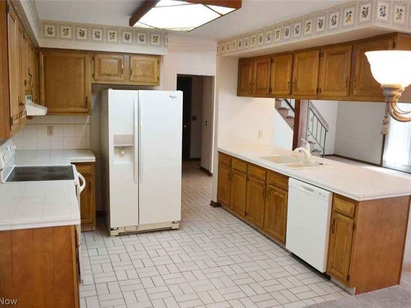 6566 Hythe Street NW, Canton, OH 44708 Photo 14