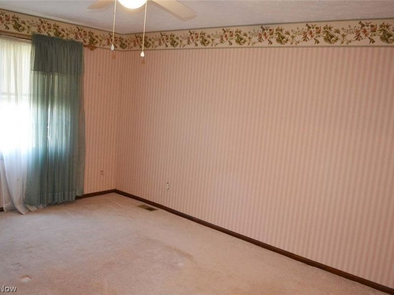 6566 Hythe Street NW, Canton, OH 44708 Photo 16