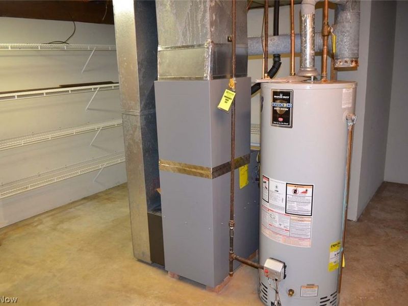 6566 Hythe Street NW, Canton, OH 44708 Photo 24