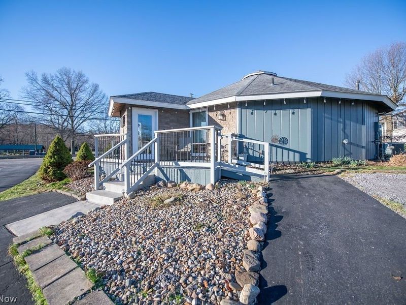 411 W Canal Street, Malvern, OH 44644 Photo 1