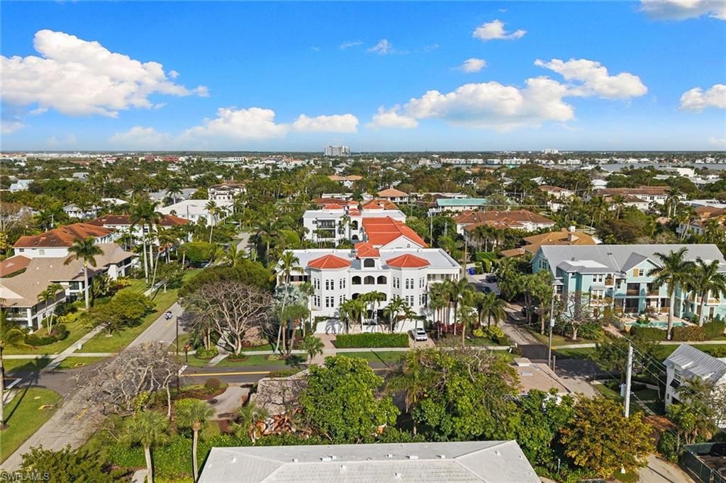 1005 4th St S, Unit 203, Naples, FL 34102 Photo