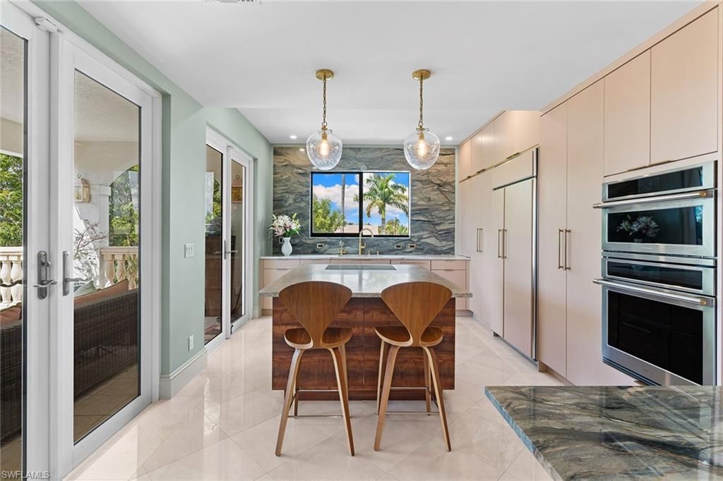 1005 4th St S, Unit 203, Naples, FL 34102 Photo