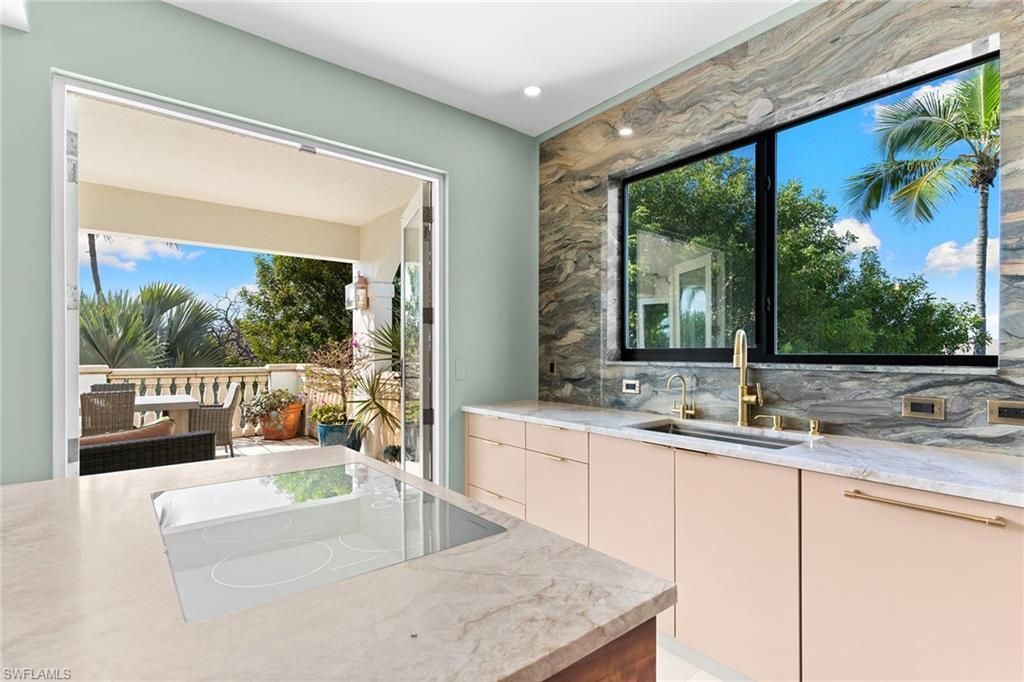 1005 4th St S, Unit 203, Naples, FL 34102 Photo