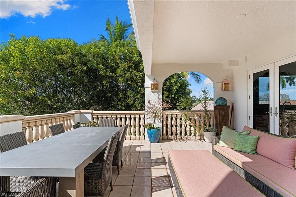 1005 4th St S, Unit 203, Naples, FL 34102 Photo