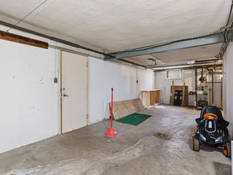 3911 E Gatewood Lane, Silverton, OH 45236 Photo 17