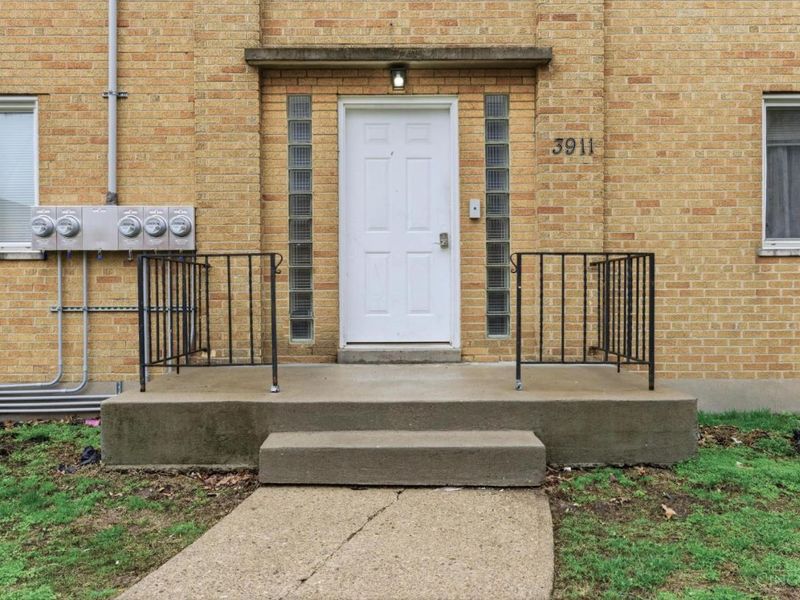 3911 E Gatewood Lane, Silverton, OH 45236 Photo 3