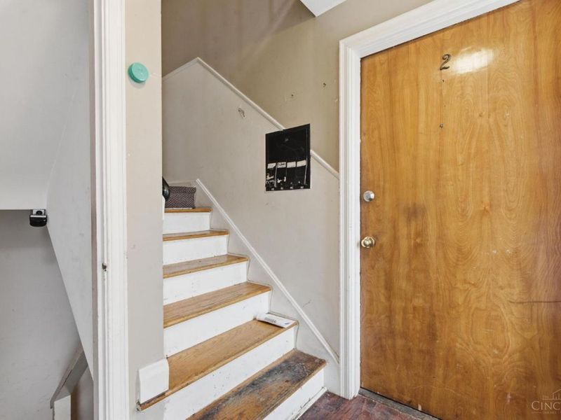 3911 E Gatewood Lane, Silverton, OH 45236 Photo 4