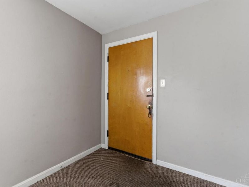 3911 E Gatewood Lane, Silverton, OH 45236 Photo 5