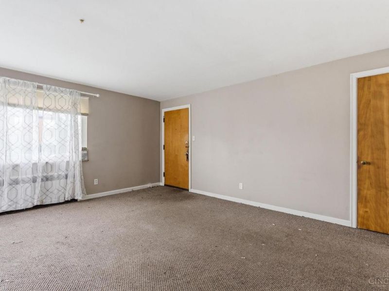 3911 E Gatewood Lane, Silverton, OH 45236 Photo 8