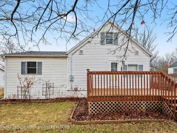 6817 S Washington Avenue, Lansing, MI 48911