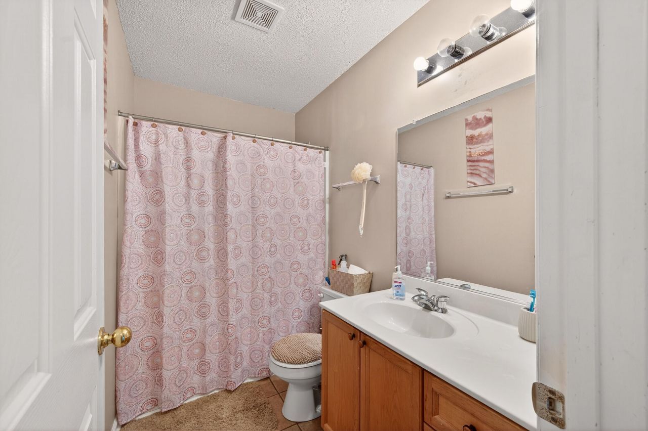 100 Dellwood Street Photo 15