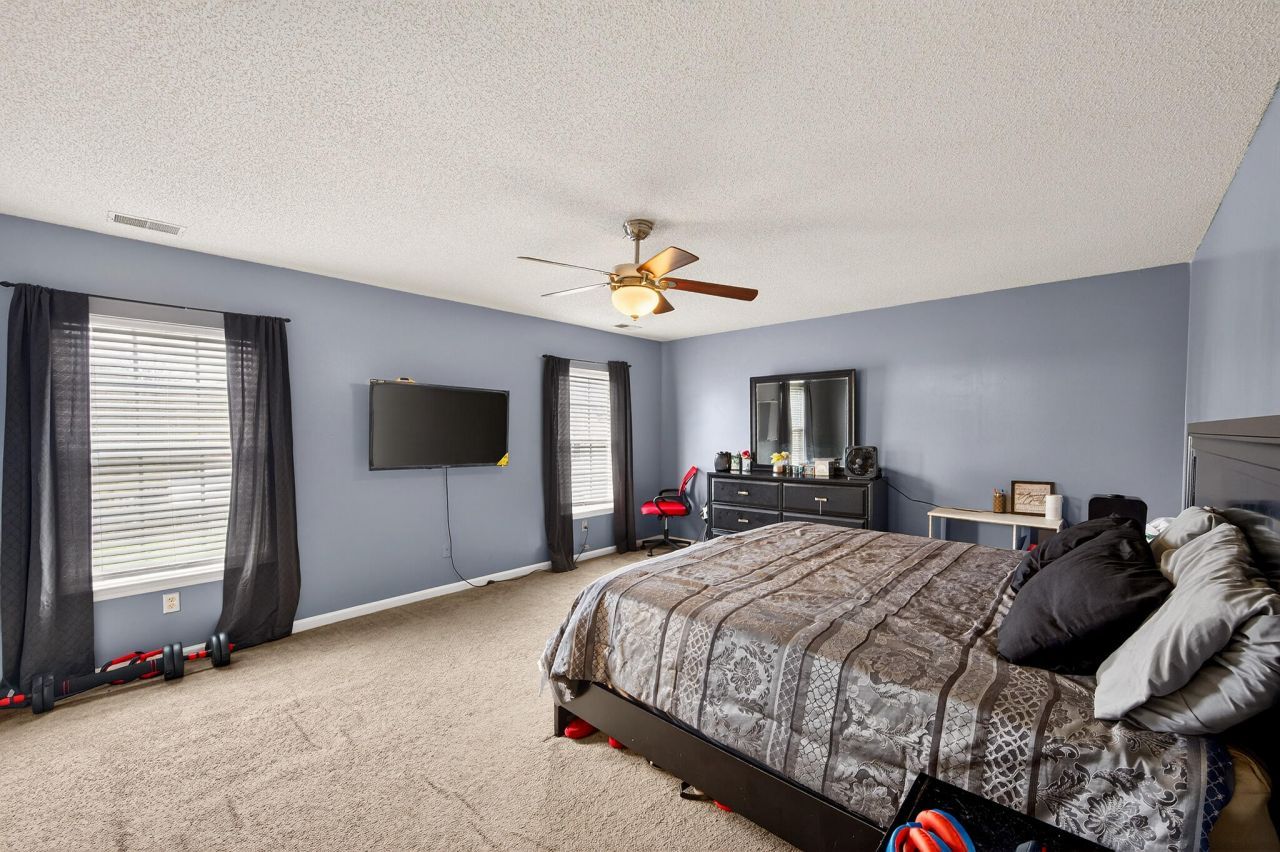 100 Dellwood Street Photo 19