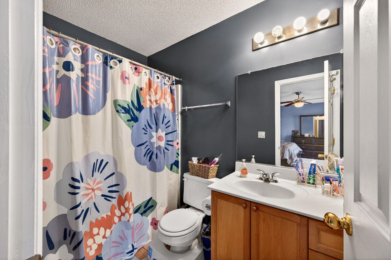 100 Dellwood Street Photo 22