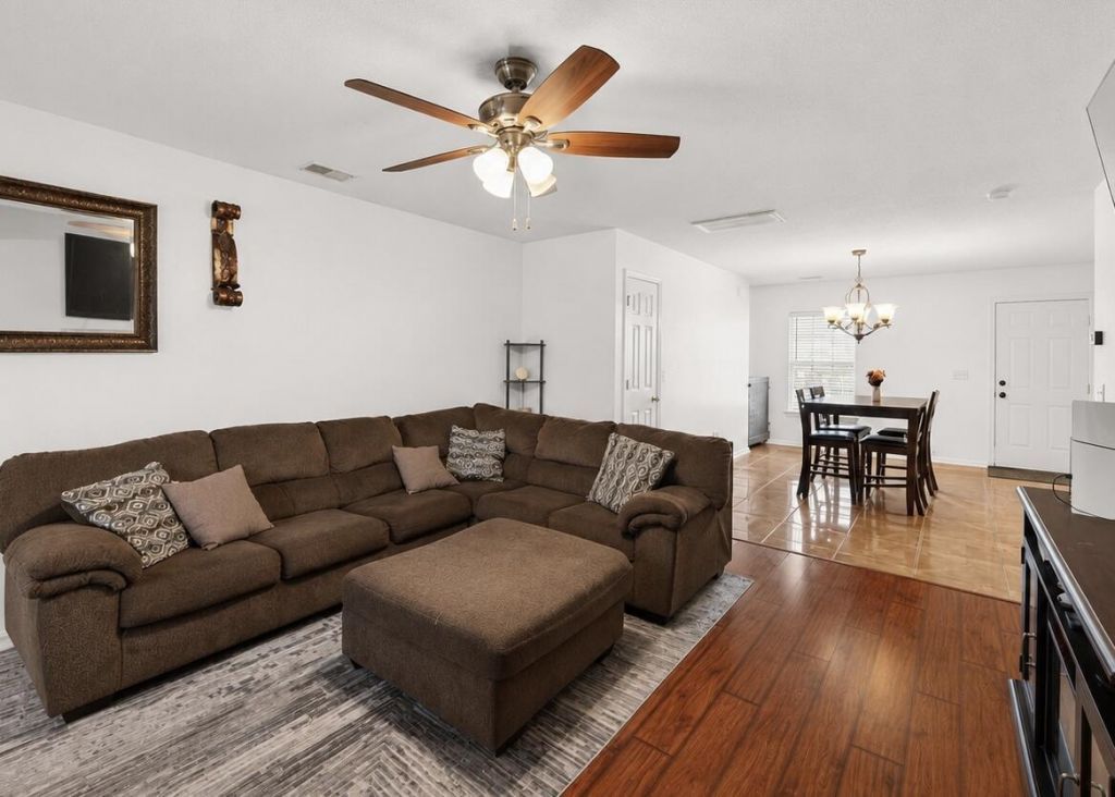 100 Dellwood Street Photo 22