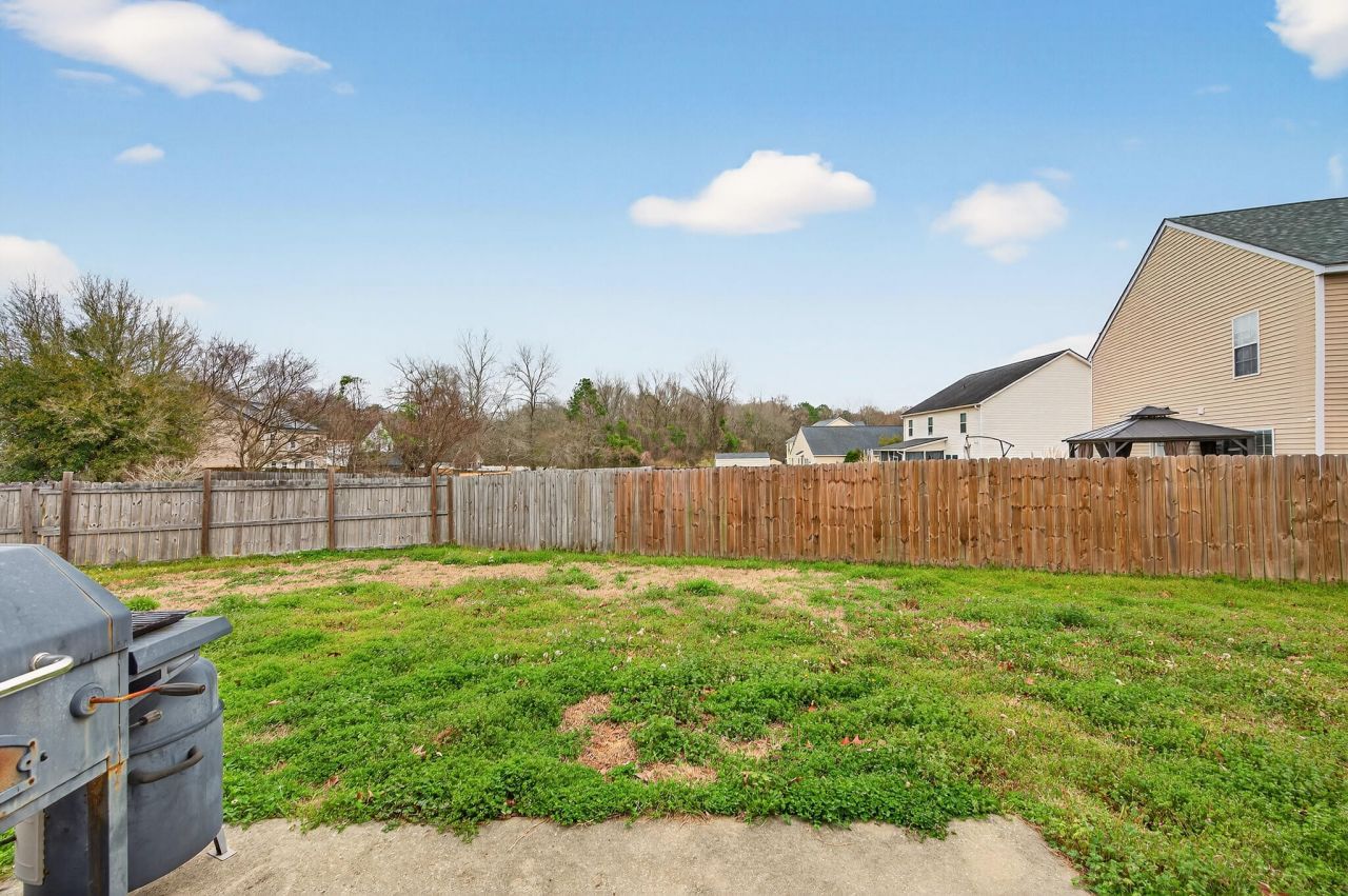 100 Dellwood Street Photo 23