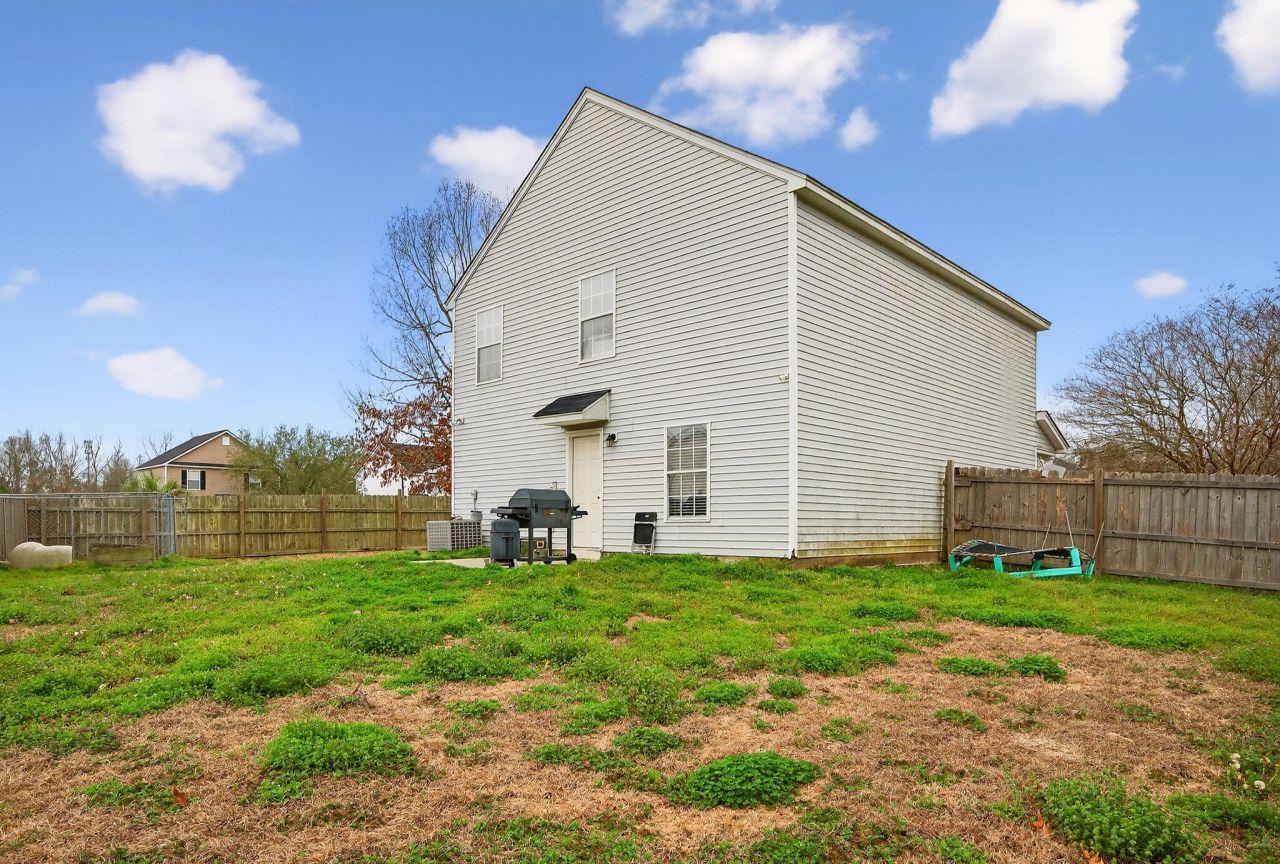 100 Dellwood Street Photo 24