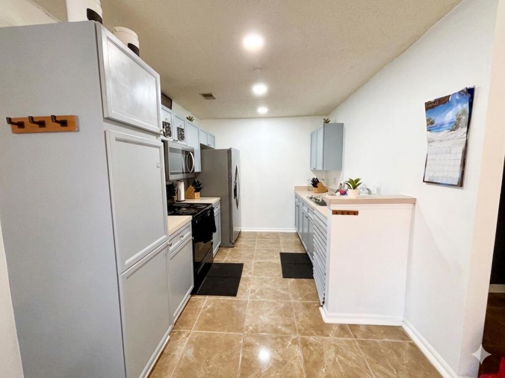 100 Dellwood Street Photo 24