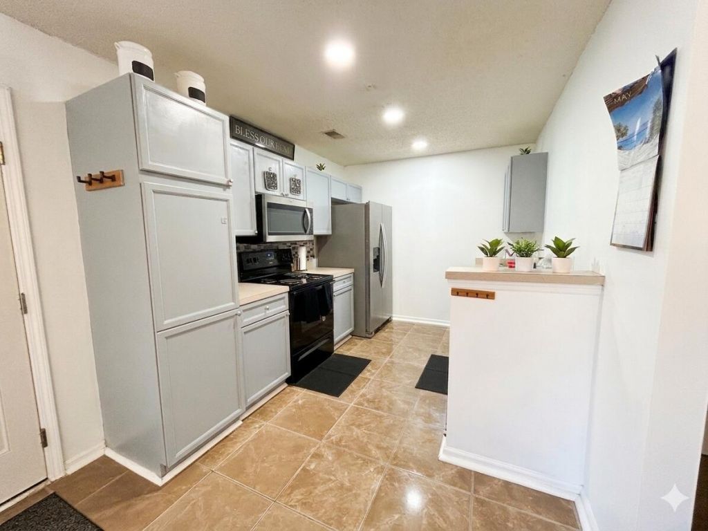 100 Dellwood Street Photo 26