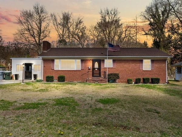 1025 Parkview Street , Asheboro, NC 27203