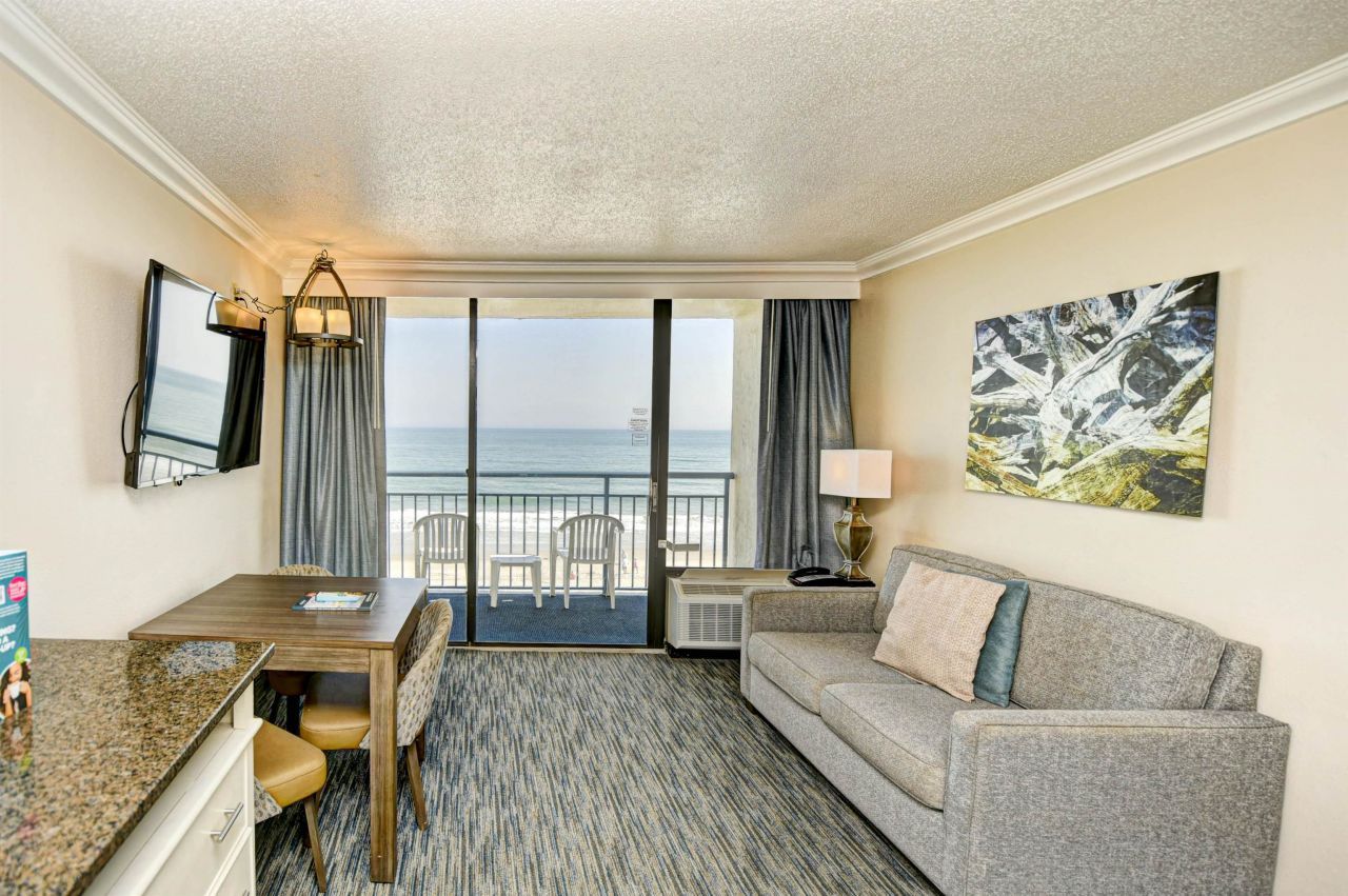 1105 S Ocean Blvd. Photo 4