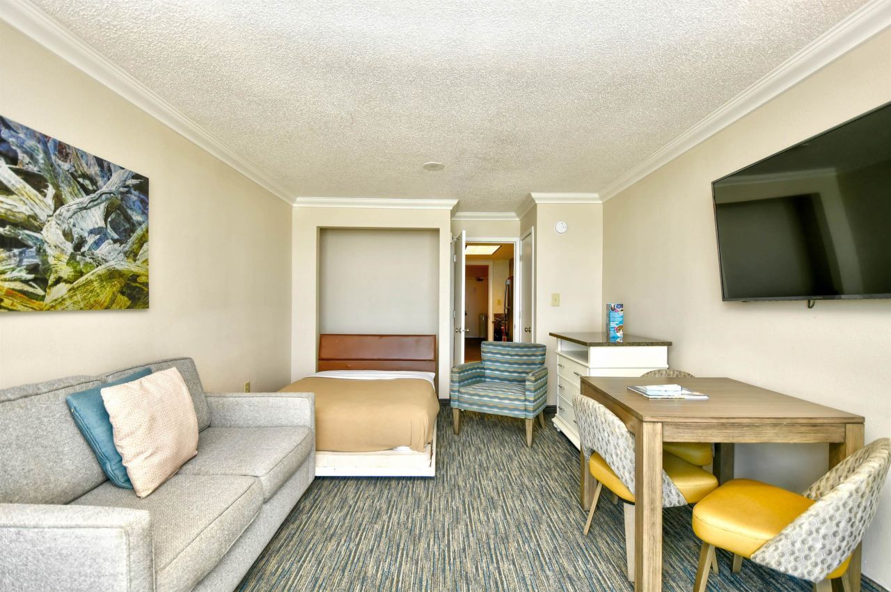 1105 S Ocean Blvd. Photo 8