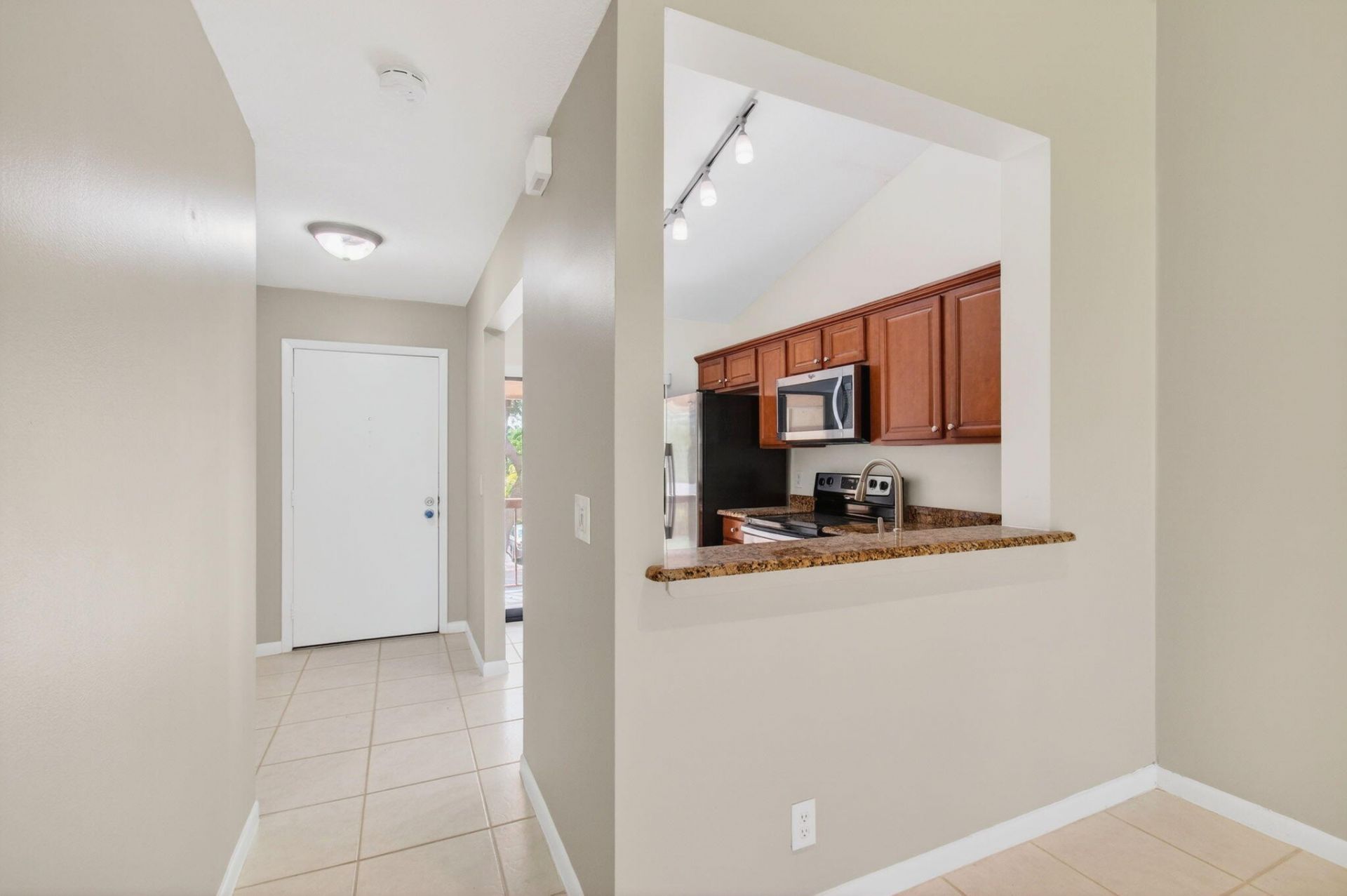 3939 NE 5th Avenue, Unit B201, Boca Raton, FL 33431 Photo