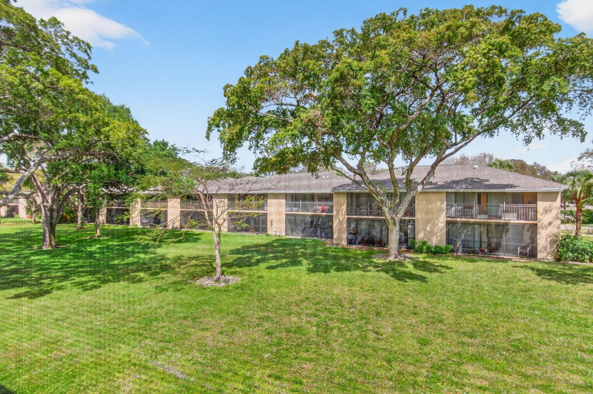 3939 NE 5th Avenue, Unit B201, Boca Raton, FL 33431 Photo