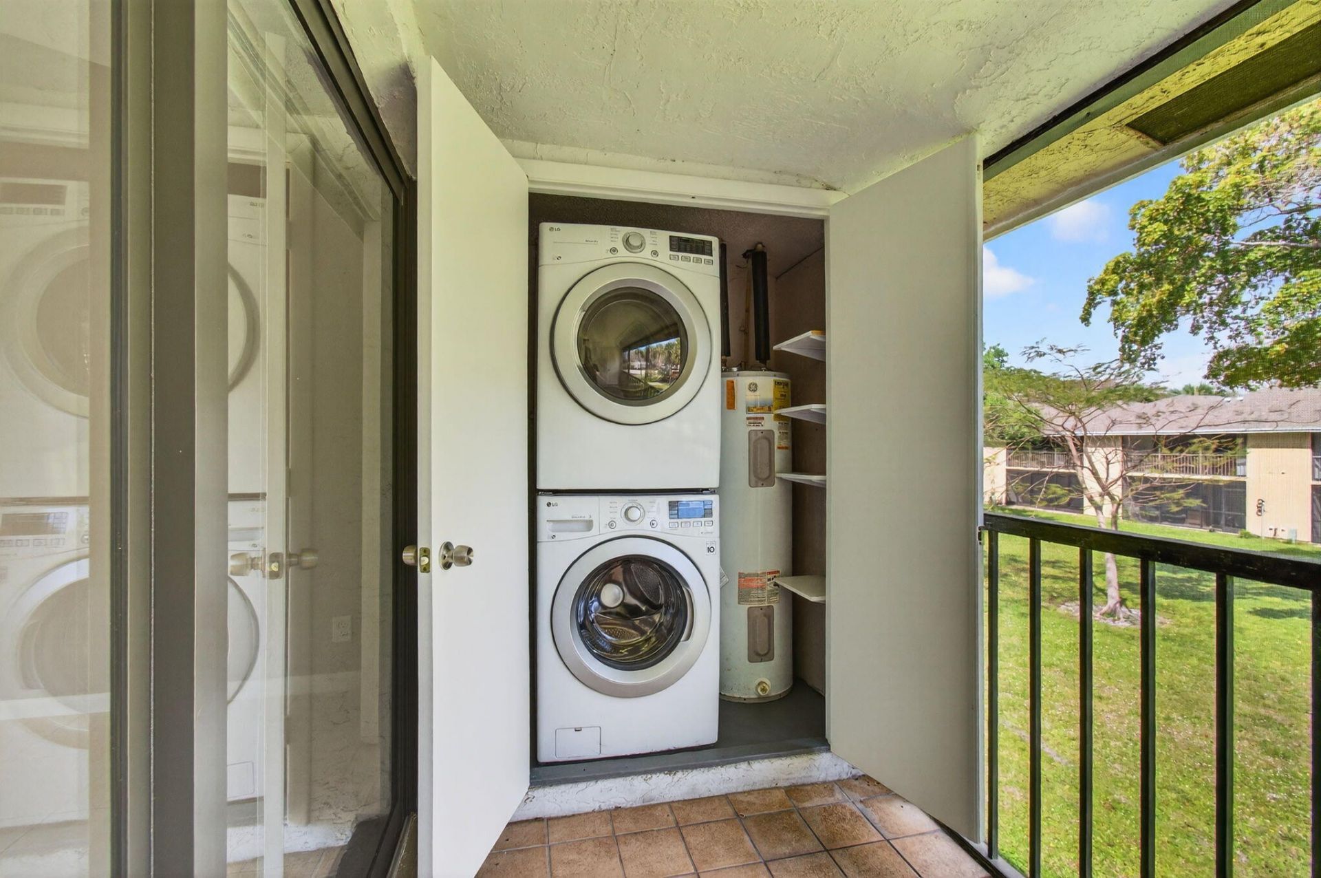 3939 NE 5th Avenue, Unit B201, Boca Raton, FL 33431 Photo