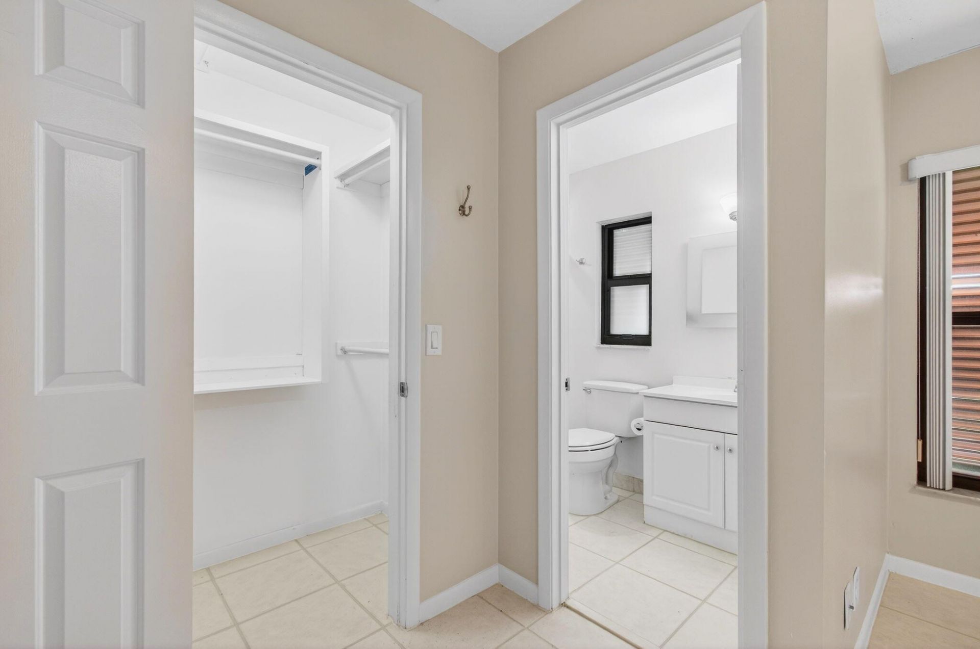 3939 NE 5th Avenue, Unit B201, Boca Raton, FL 33431 Photo