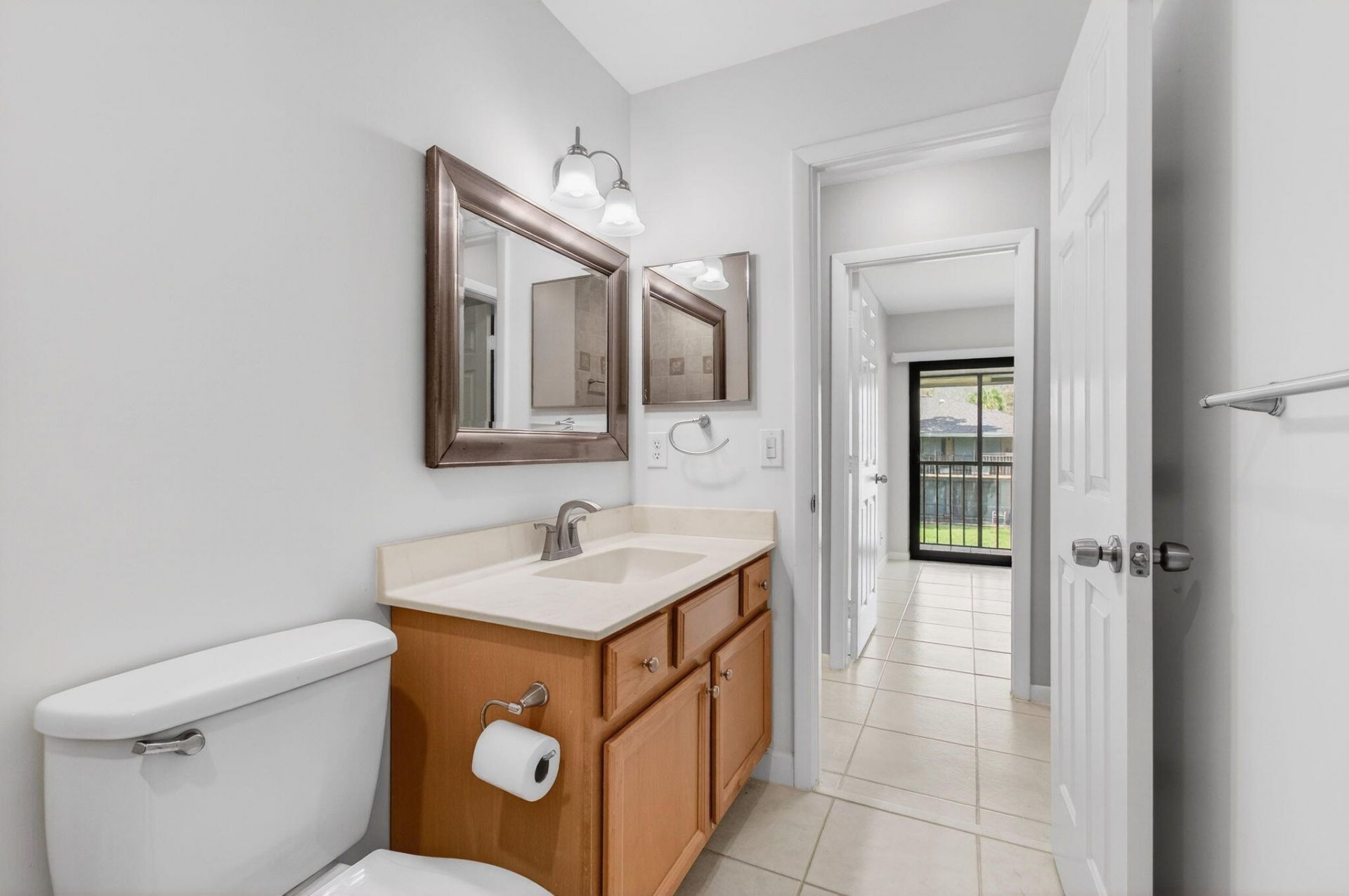 3939 NE 5th Avenue, Unit B201, Boca Raton, FL 33431 Photo