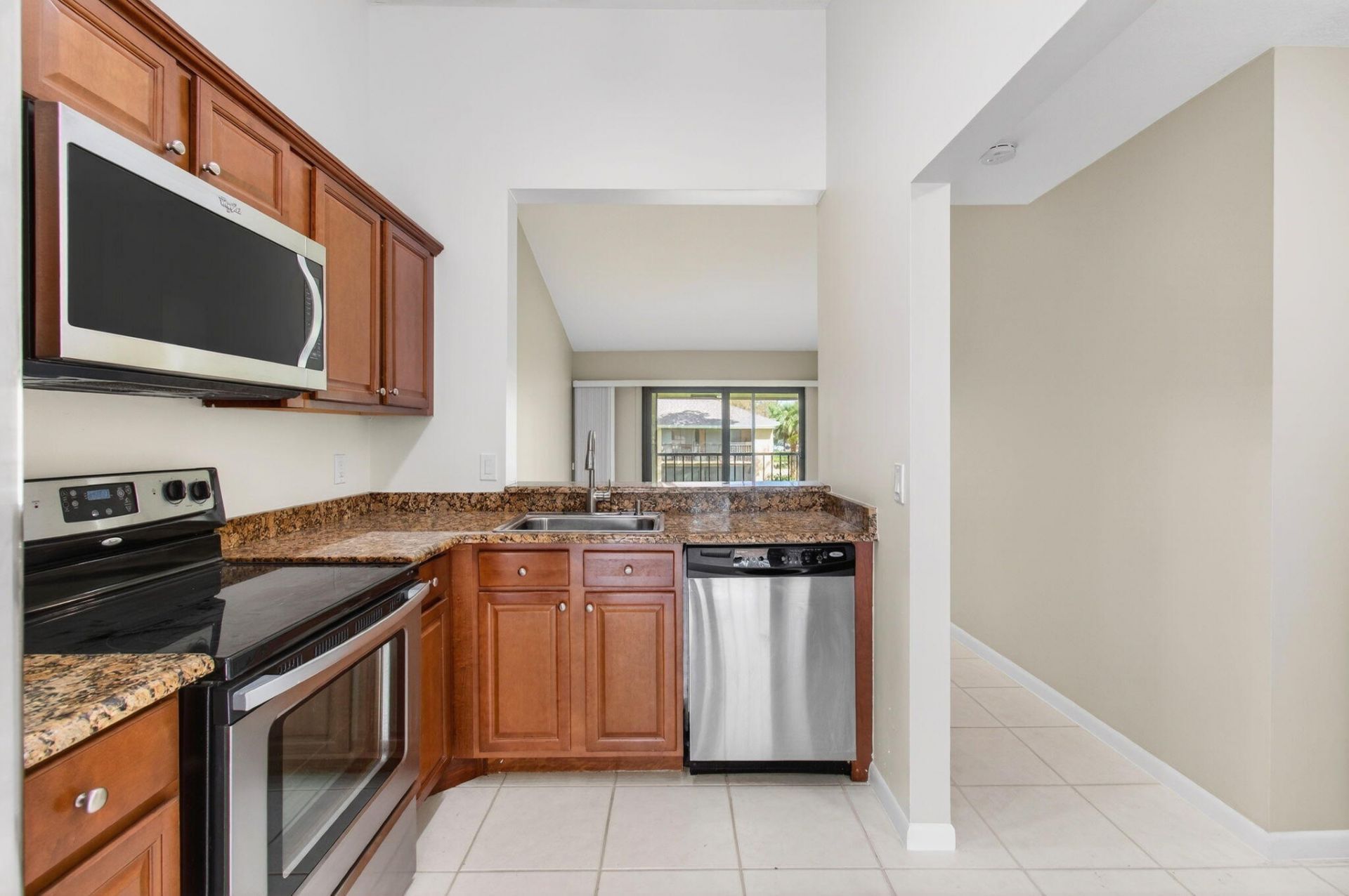 3939 NE 5th Avenue, Unit B201, Boca Raton, FL 33431 Photo