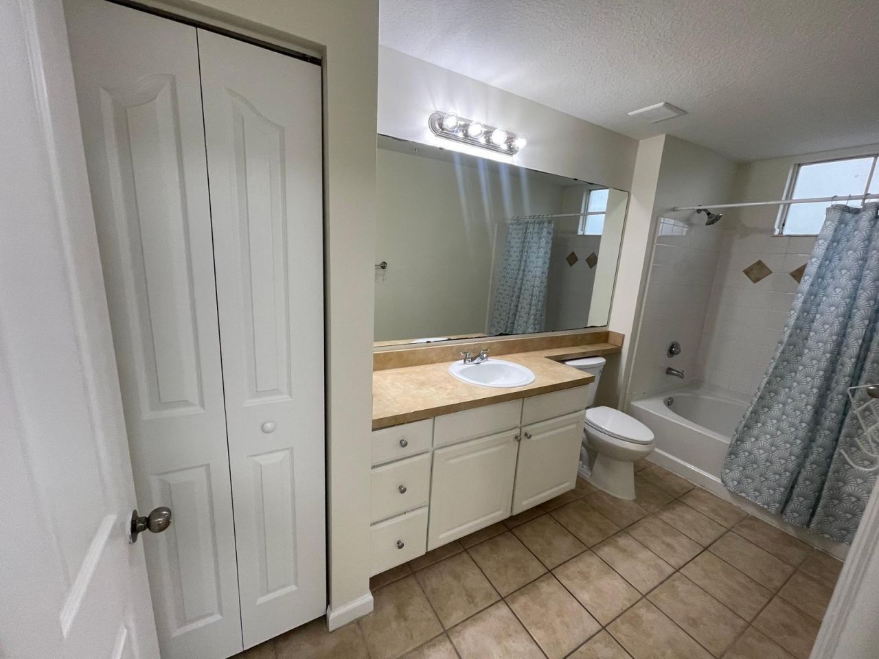 9857 Baywinds Drive, Unit 9111, Royal Palm Beach, FL 33411 Photo