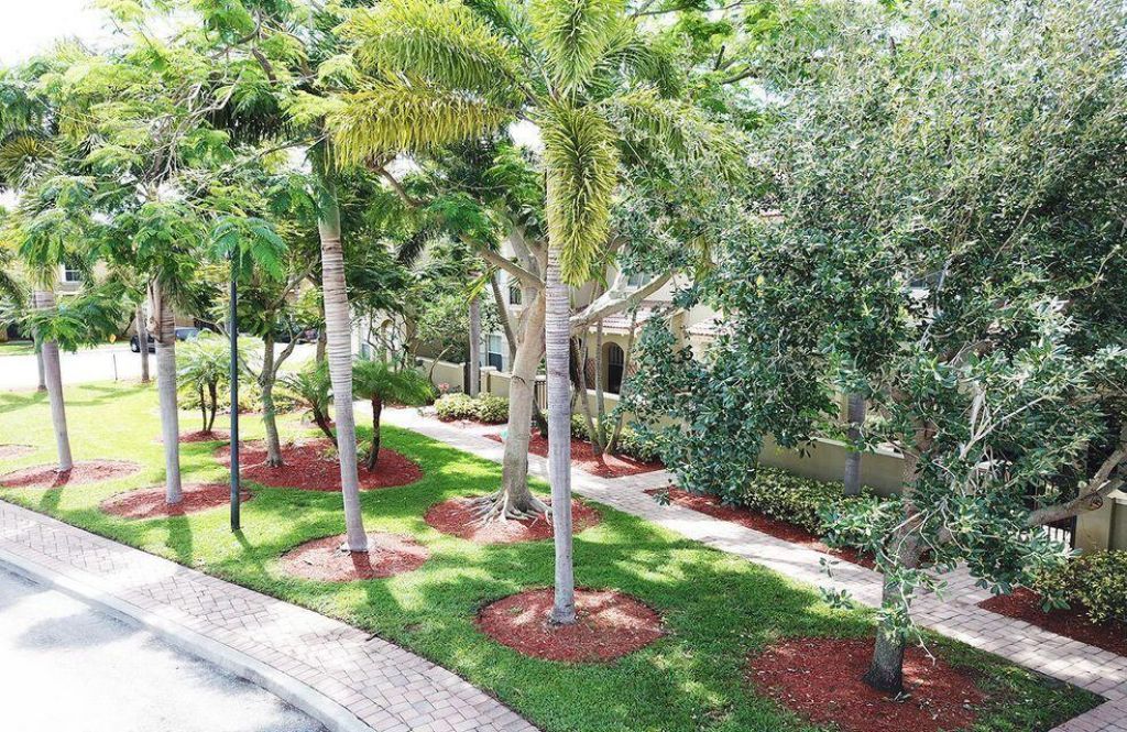 400 Lake Monterey Circle, Boynton Beach, FL 33426 Photo