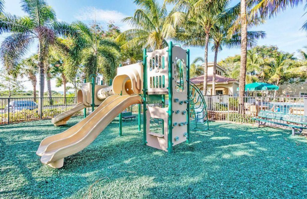 400 Lake Monterey Circle, Boynton Beach, FL 33426 Photo