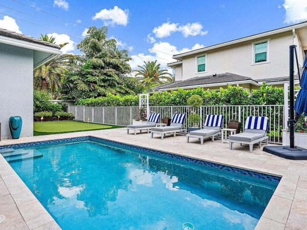 2500 Estates Drive, Unit 1, North Palm Beach, FL 33410