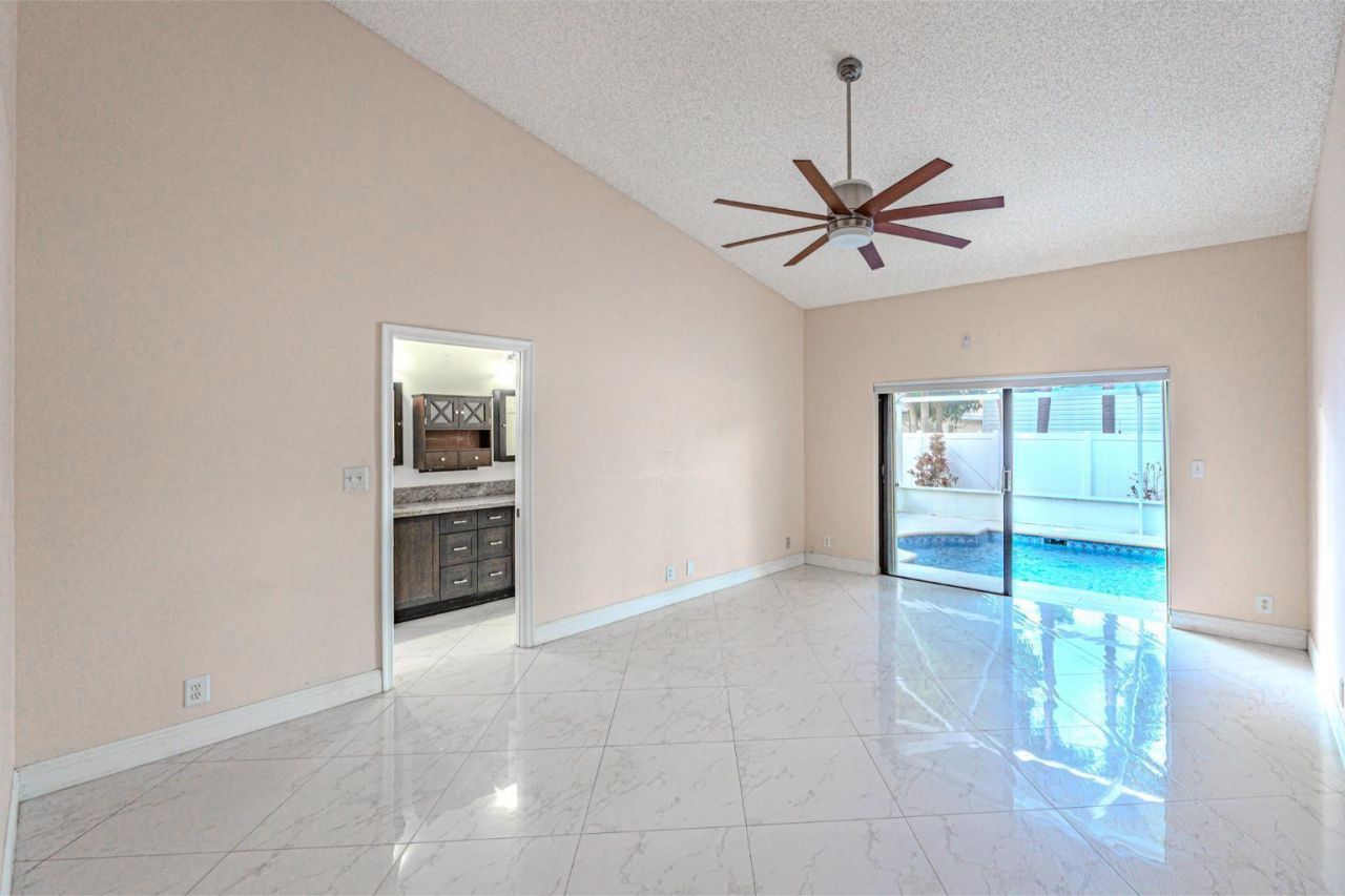 281 N Country Club Boulevard, Boca Raton, FL 33487 Photo
