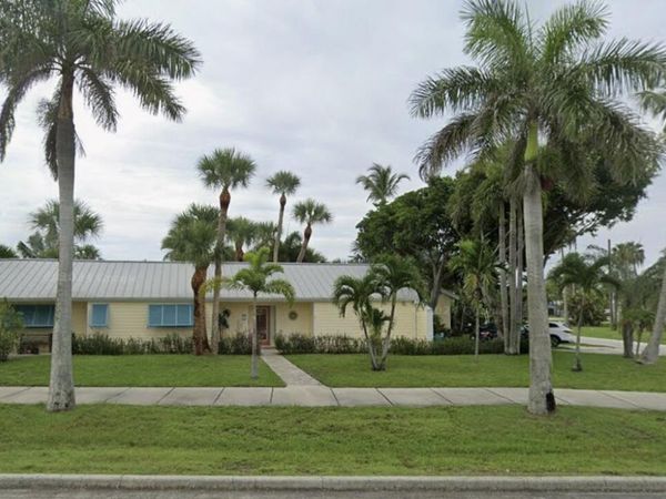 1906 S Ocean Drive, Fort Pierce, FL 34949