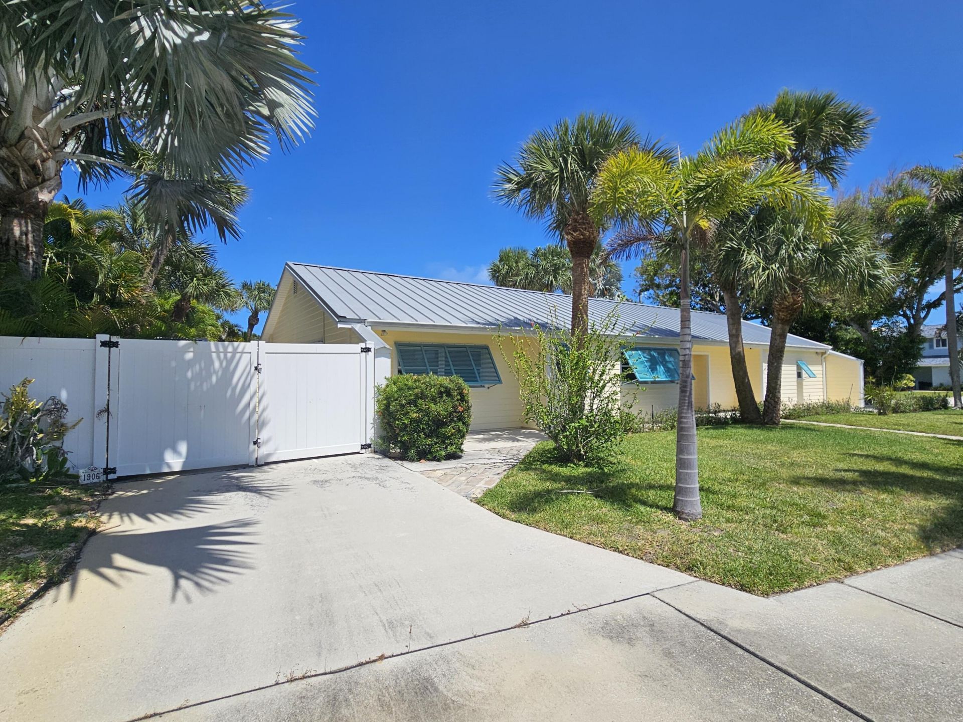1906 S Ocean Drive, Fort Pierce, FL 34949 Photo