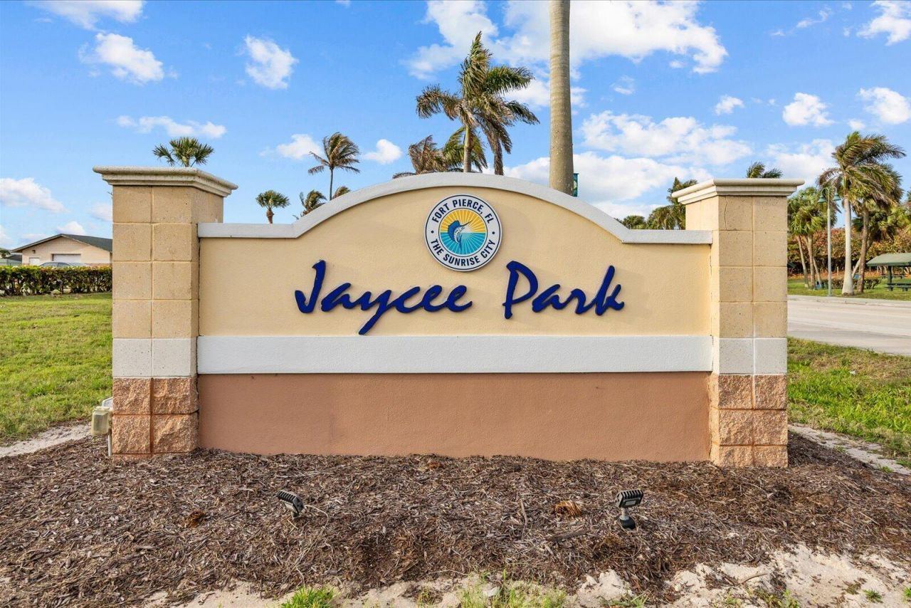 1906 S Ocean Drive, Fort Pierce, FL 34949 Photo