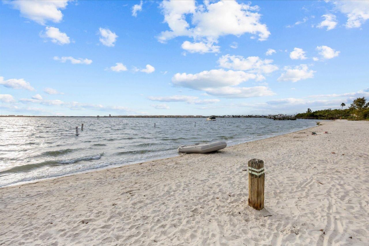 1906 S Ocean Drive, Fort Pierce, FL 34949 Photo