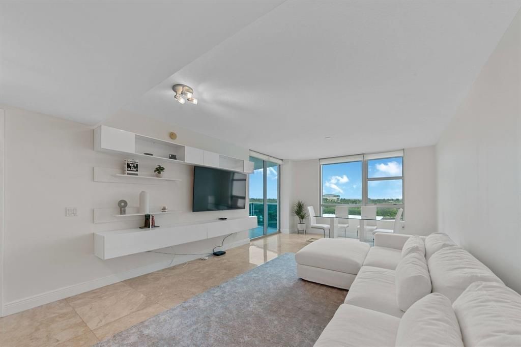 2641 N Flamingo Road, Plantation, FL 33323 Photo