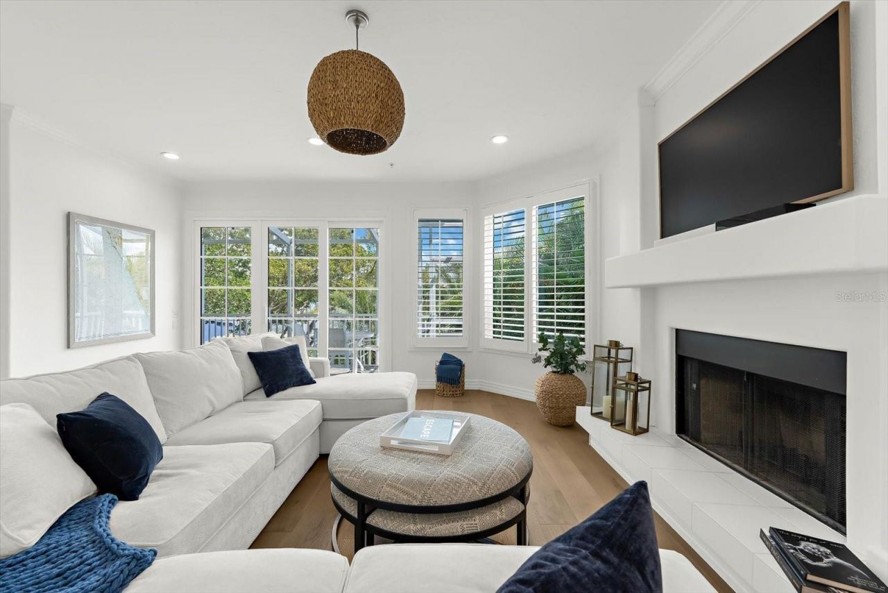 3941 Hamilton Club Circle, Unit 9, Sarasota, FL 34242 Photo