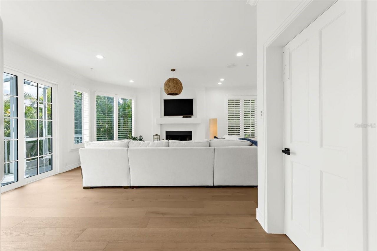 3941 Hamilton Club Circle, Unit 9, Sarasota, FL 34242 Photo