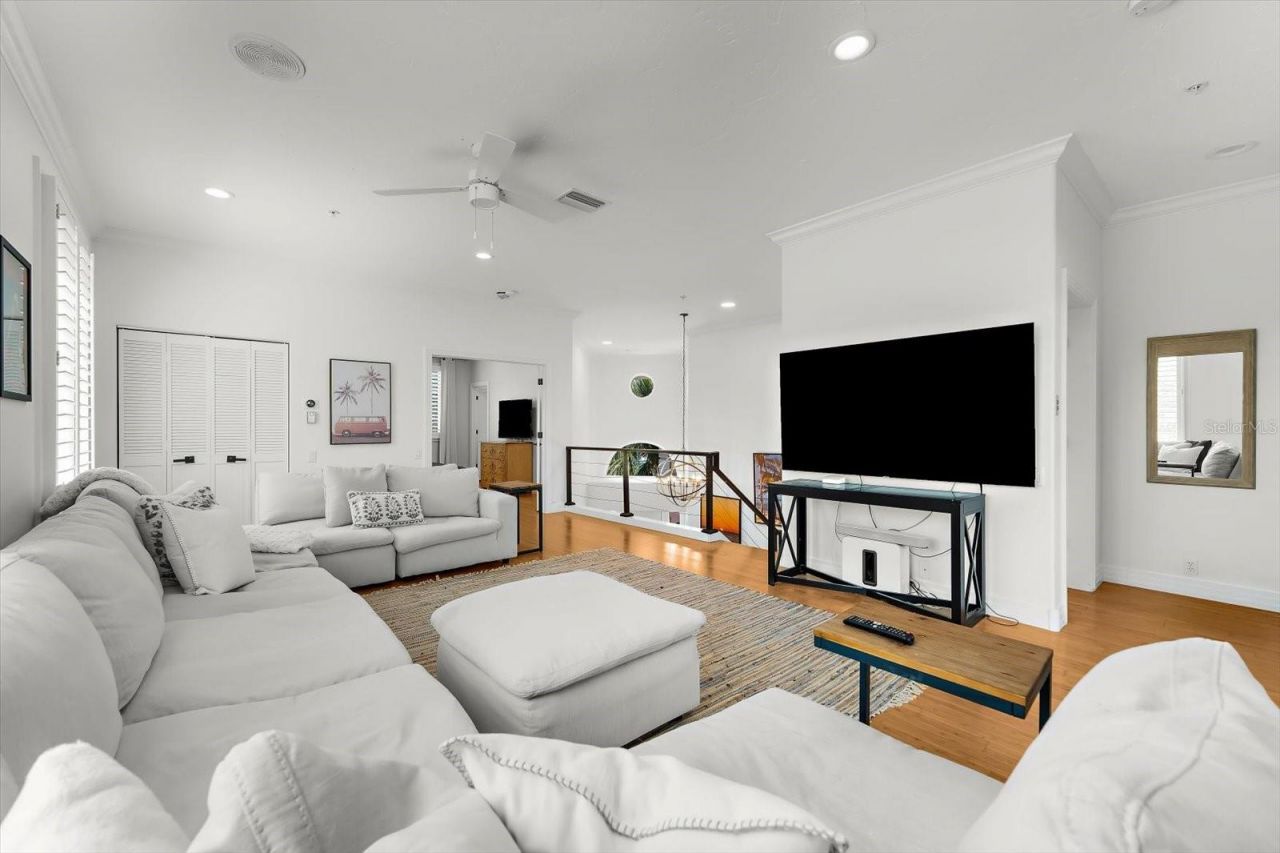 3941 Hamilton Club Circle, Unit 9, Sarasota, FL 34242 Photo