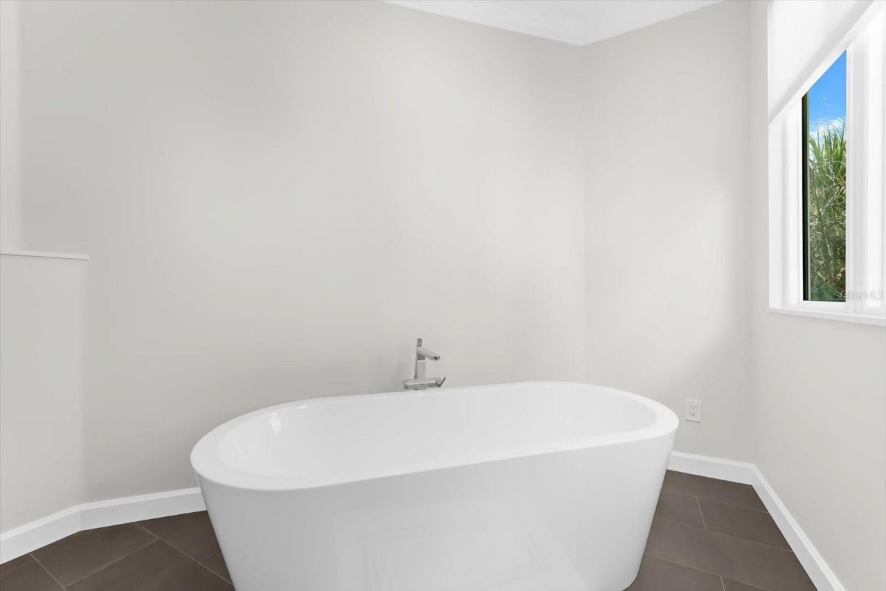 3941 Hamilton Club Circle, Unit 9, Sarasota, FL 34242 Photo