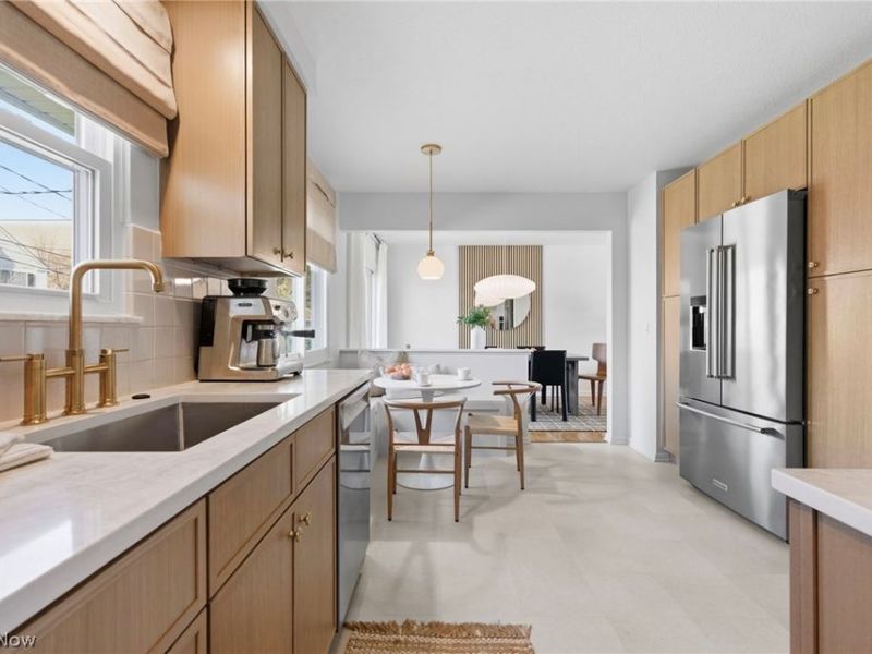 3740 W 214th Street, Fairview Park, OH 44126 Photo 10