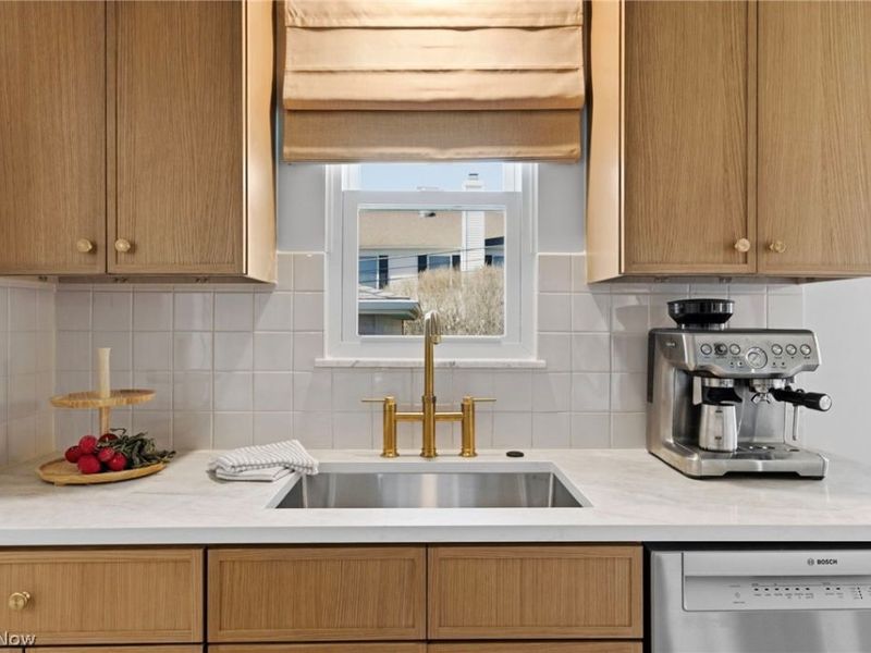 3740 W 214th Street, Fairview Park, OH 44126 Photo 12