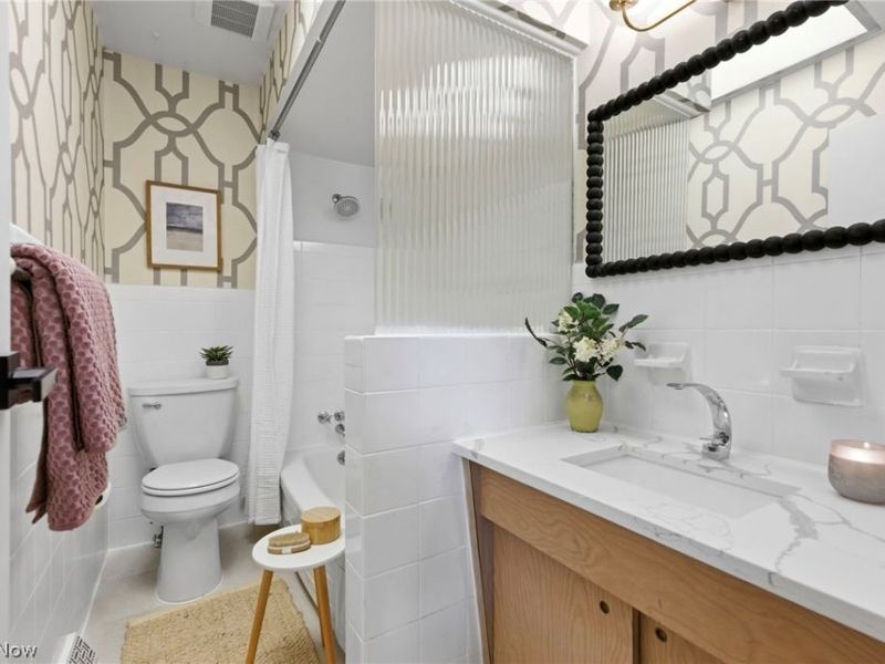 3740 W 214th Street, Fairview Park, OH 44126 Photo 23